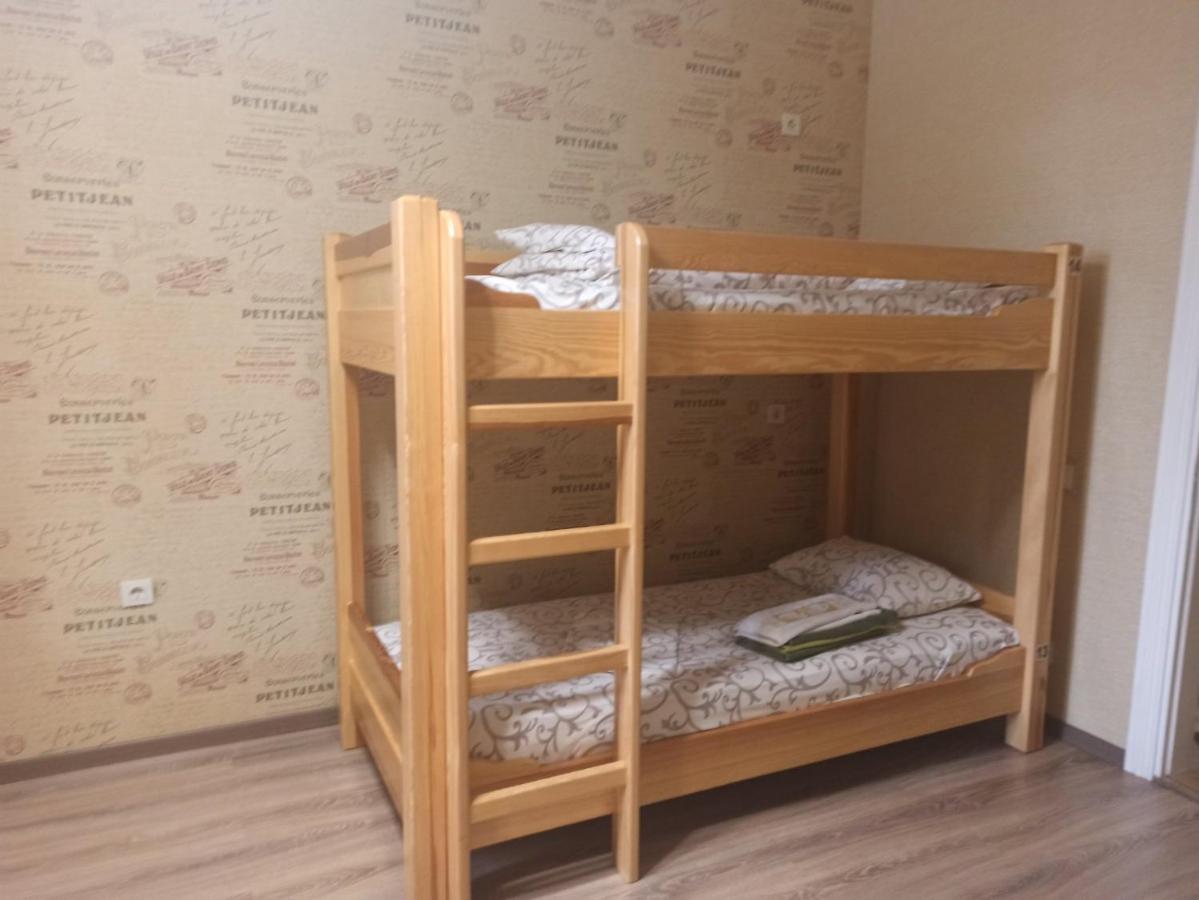 Hostel Q ,15 Хв До Жд Вокзалу 리비프 외부 사진